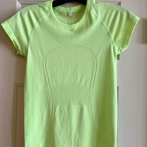 Lululemon Swiftly Tech Neon Yellow Top, Size 4!